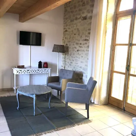 Chapelle En Soie 3* Taulignan