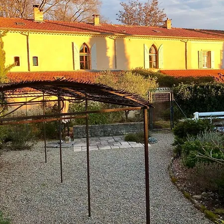 Chapelle En Soie