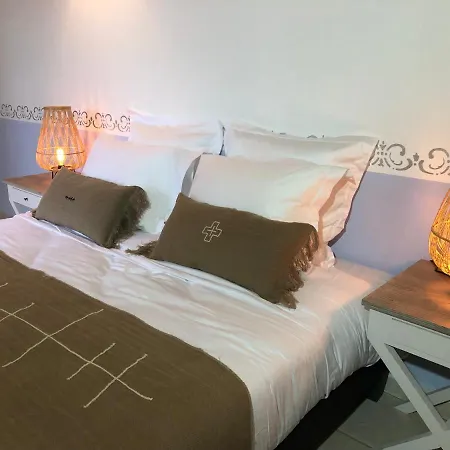 Chapelle En Soie Guest house