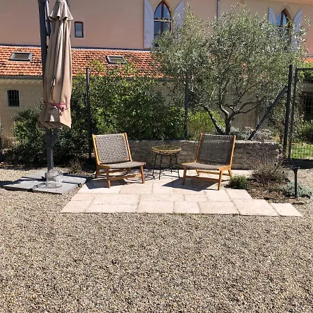 Guest house Chapelle En Soie 3*